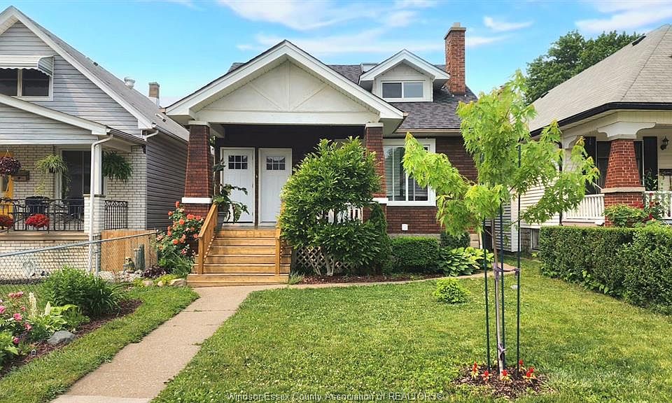 445 Curry Ave, Windsor, ON N9B 2B8 MLS 23010737 Zillow