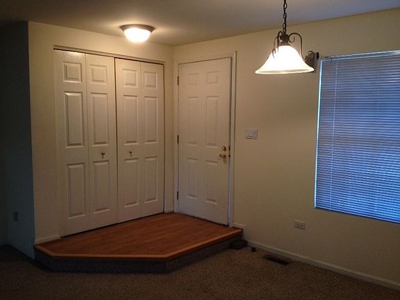3rd image of 378 Sandhurst Cir APT 5