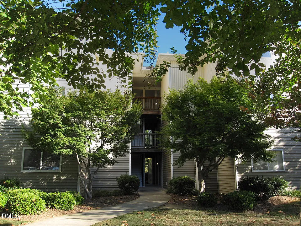 303 Smith Level Rd #E31