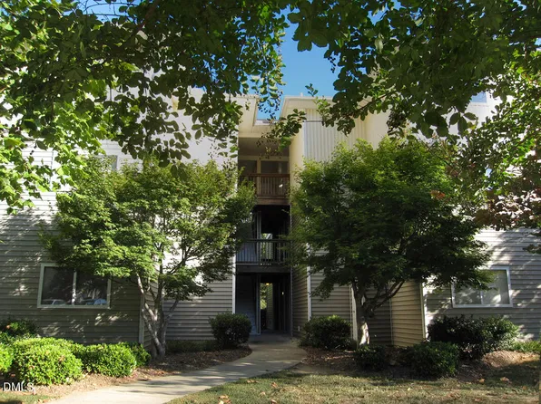 303 Smith Level Rd APT E31, Chapel Hill, NC 27516