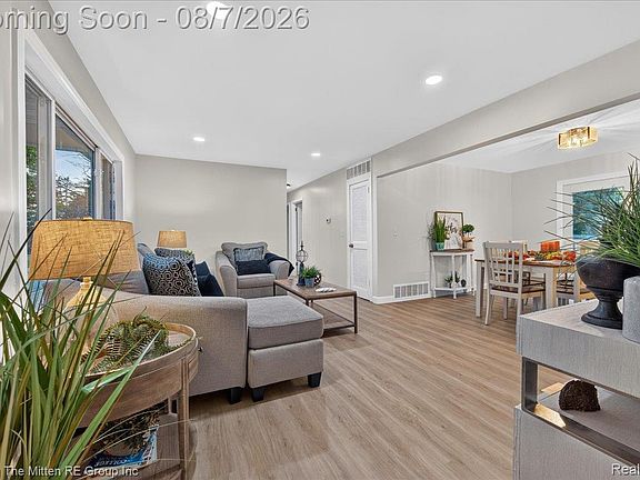 5th image of 48166 Harris Rd
