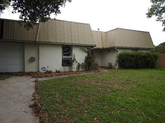 1st image of 6919 Deep Lake Dr