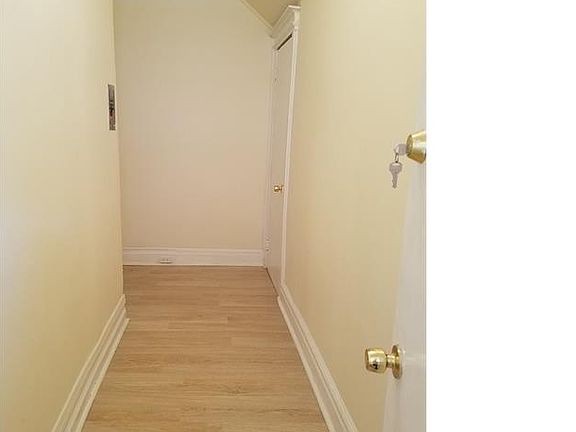 2nd image of 527 S 21st St #1