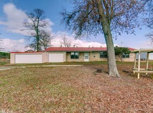 421 Edgewood Dr, Texarkana, AR 71854