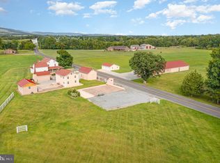 29 Park Dr, Grantville, PA 17028