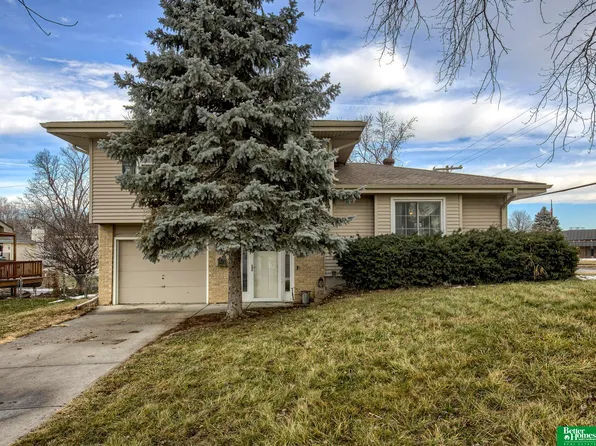 9704 Grant St, Omaha, NE 68134