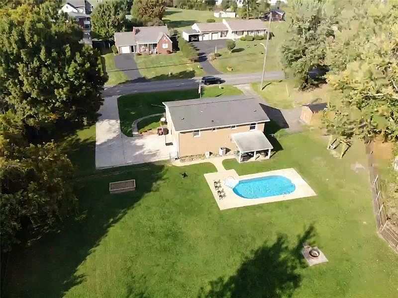 281 Dixon Blvd S, Uniontown, PA 15401 Zillow