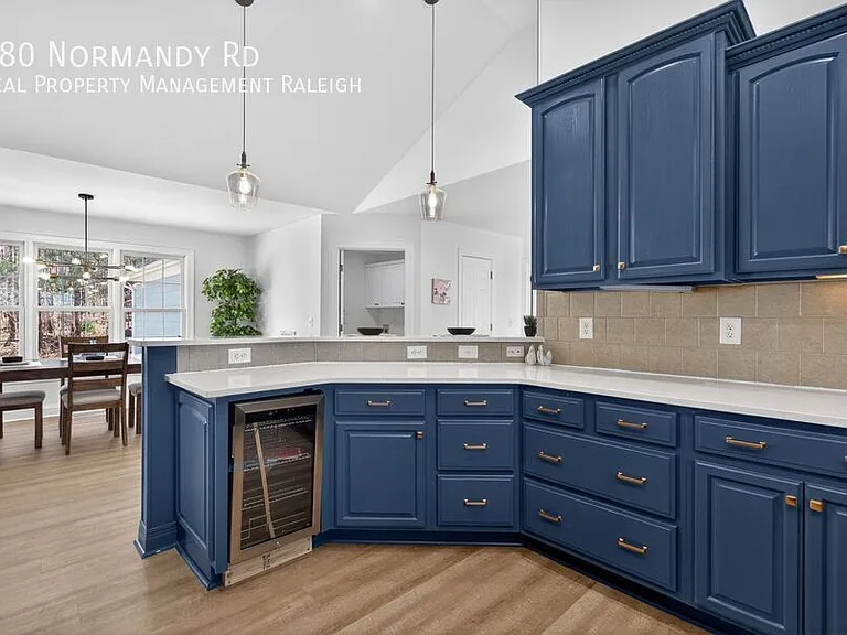 180 Normandy Rd — Photo 12