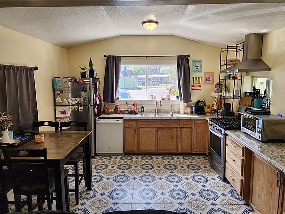 2nd image of 8808 S Oxford Cir W