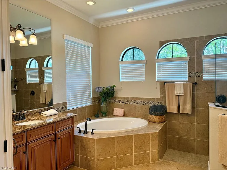 9594 Firenze Cir — Photo 11