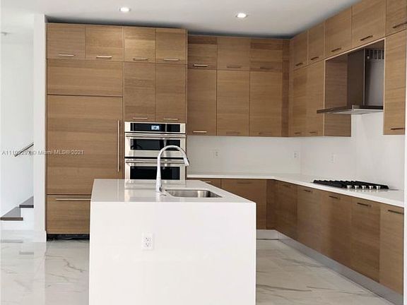 4th image of 4347 NW 82nd Ave