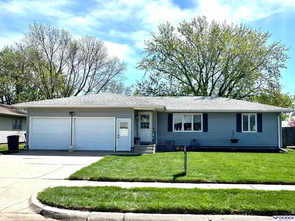 2642 Idaho Ave, Fremont, NE 68025