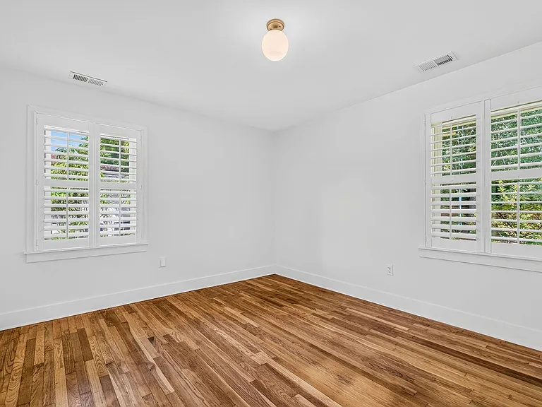 1118 Browning Rd — Photo 32