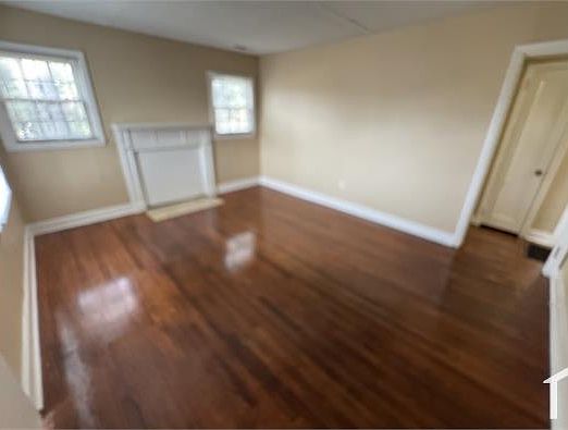 2nd image of 1121 Pike Rd