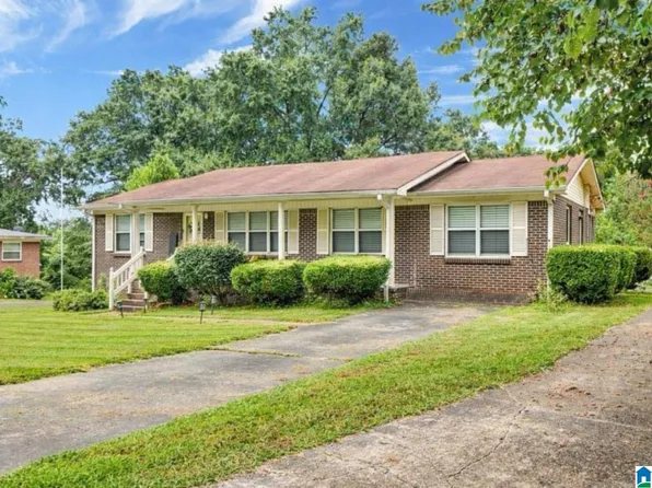 206 Mabelon Ct, Bessemer, AL 35023