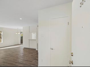 124 N Clark Dr APT 301, Beverly Hills, CA 90211