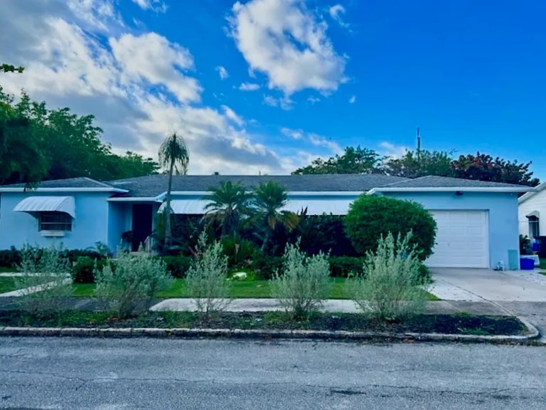 235 Fordham Dr — Photo 3