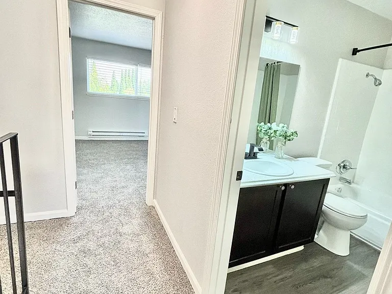 Campbell Plaza Apartments — Photo 12
