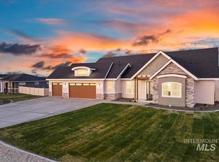 24806 Thunder Cloud St, Middleton, ID 83644