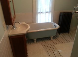 104 2nd St SE, Elkader, IA 52043