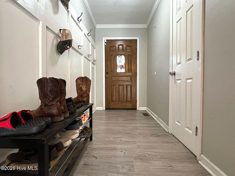 8879 Cliffdale Rd — Photo 3