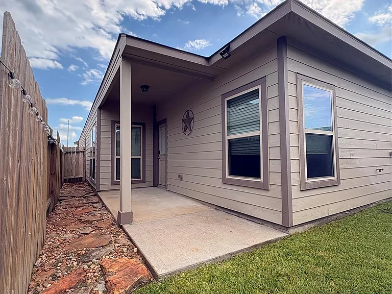 6409 Hollock Meadows Ln — Photo 21