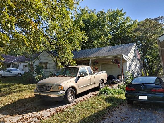 2nd image of 1135 E 65th St