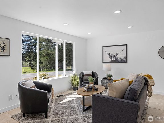 4th image of 37232 49th Avenue S