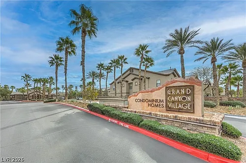 8250 N Grand Canyon Dr Photo 1
