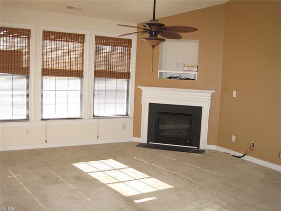 4th image of 444 River Arch Dr