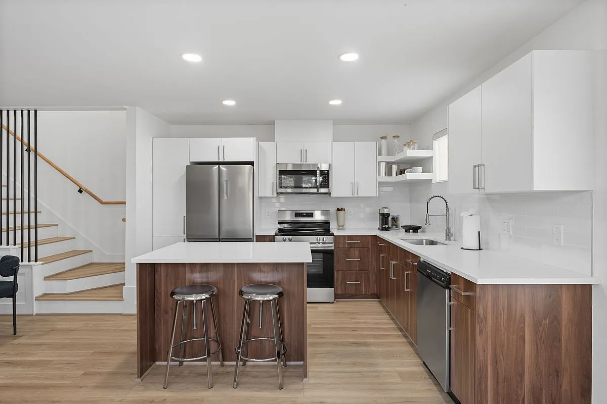 3 bed, 2.0 bath, 1358 sqft, $1,800 — Photo 1