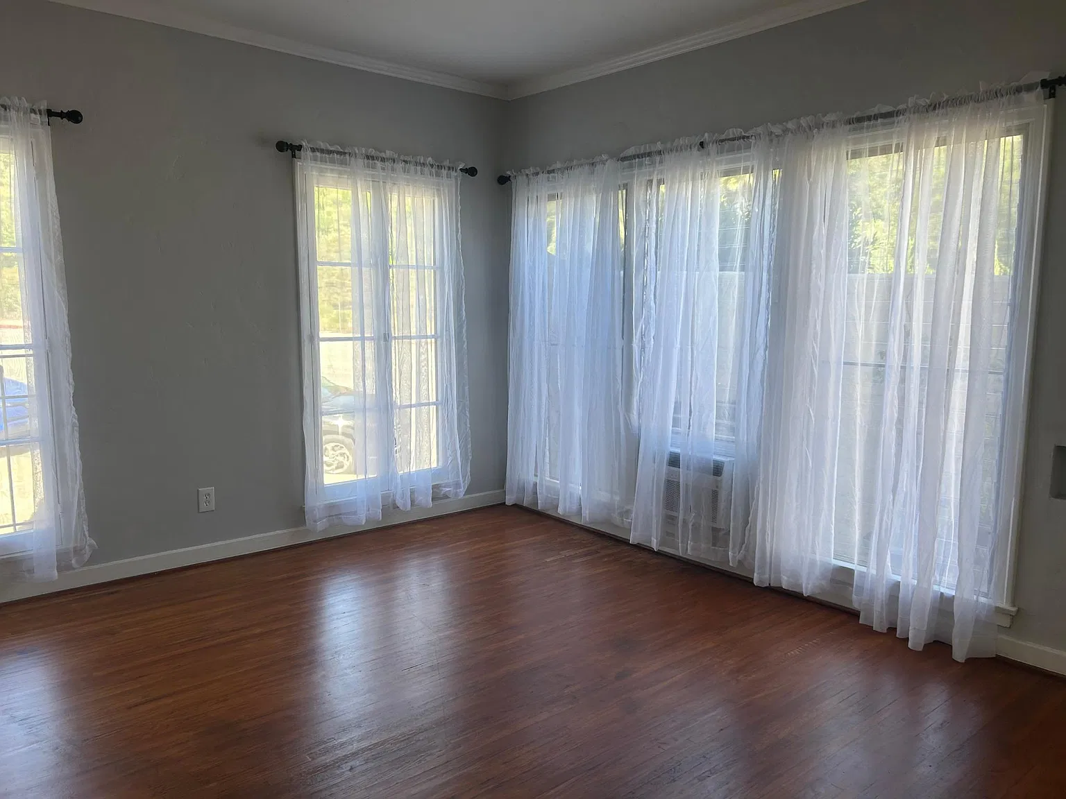 2 bed, 690 sqft, $2,175 — Photo 3