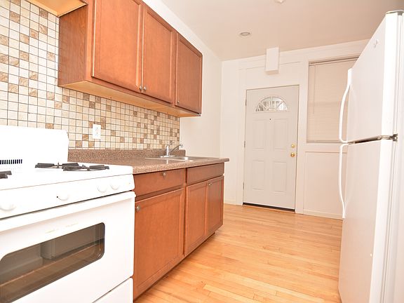 5th image of 3452 W Ainslie St #1