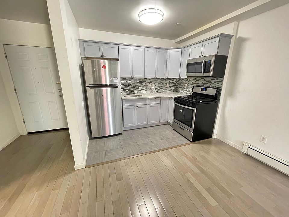 1st image of 8114 101st Ave #1R