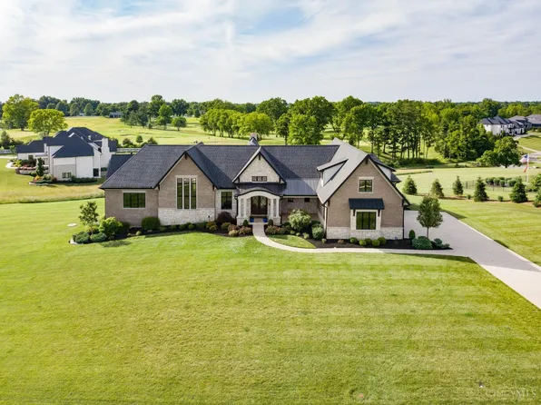 207 Coldstream Club Dr, Cincinnati, OH 45255