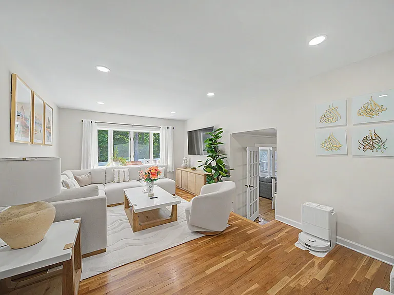 5 Forest Dr — Photo 2