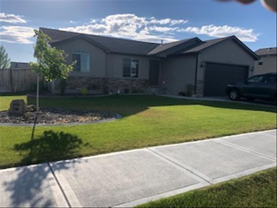 1st image of 2085 N Roy Dr