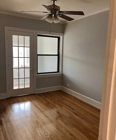 8227-8229 S Vernon Ave #2S — Photo 4