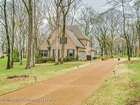 2nd image of 3925 Mary Jane Dr