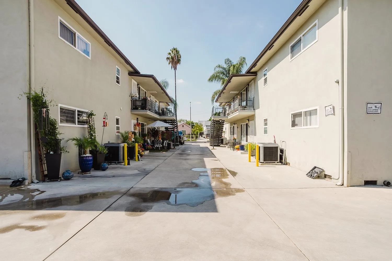 1 bed, 700 sqft, $1,900 — Photo 1