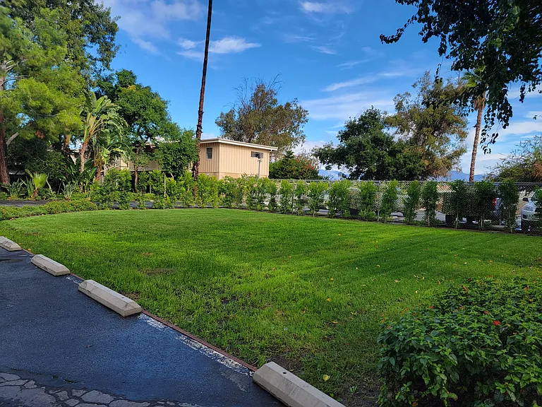 Leadwell St — Photo 25