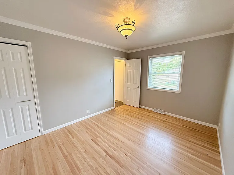 2204 7th St S — Photo 12