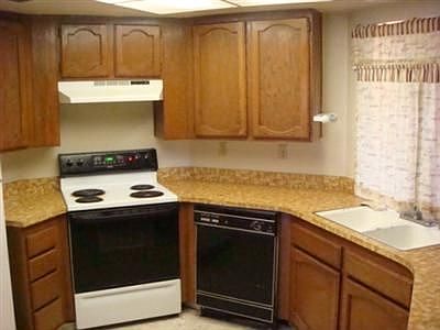 3rd image of 7908 Farnell Way