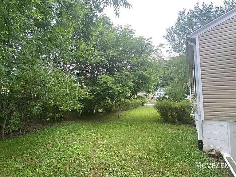2301 Cherokee Ln — Photo 3