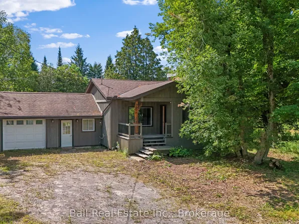 2101 County Road 6, Douro Dummer, ON K0L 2H0