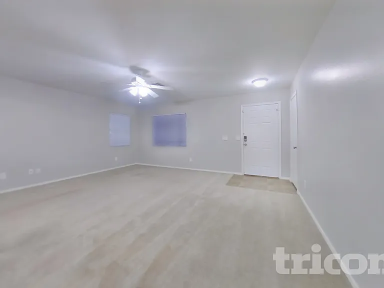12510 W Scotts Dr — Photo 4