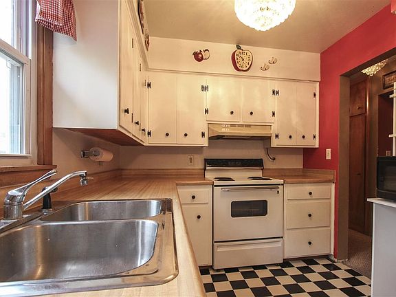 2nd image of 639 Kirkwood Ave