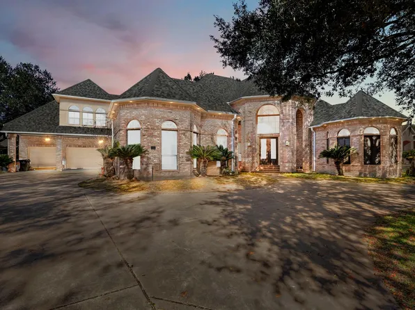 5107 Waterbeck St, Weston Lakes, TX 77441