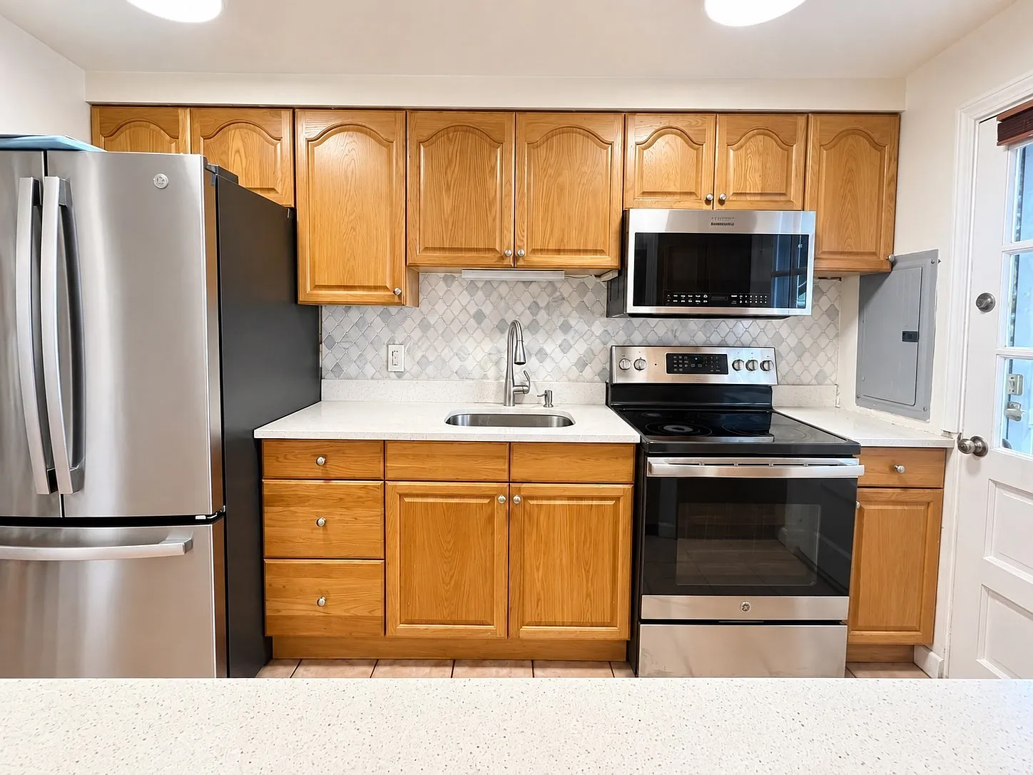 2 bed, 2.5 bath, 1924 sqft, $3,450 — Photo 3
