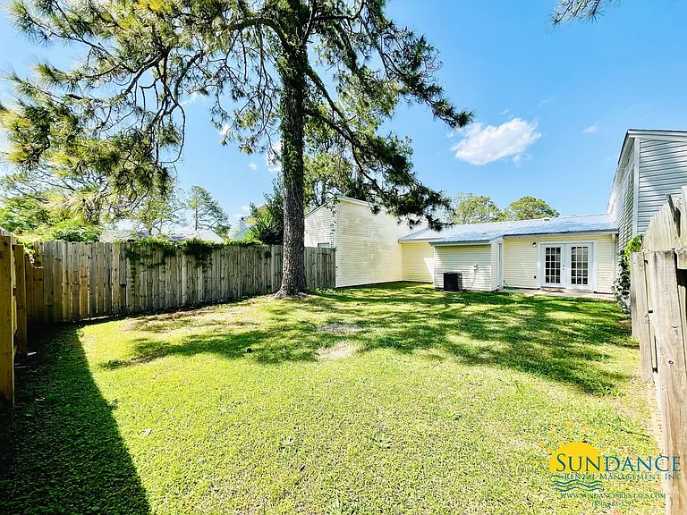 632 Carnathan Ct — Photo 15